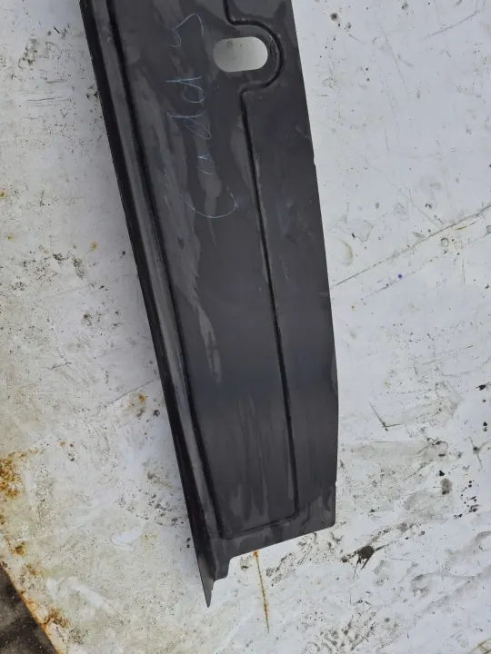 Renfort de panneau arrière VW Caddy III 2K0813307 image 9
