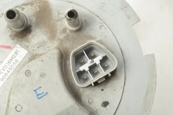 Pompe à carburant OEM 96640556 pour Chevrolet Epica 2.0D image 7