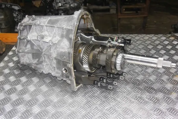 Carter de boîte Audi S-Tronic OEM 0B5301383L image 3