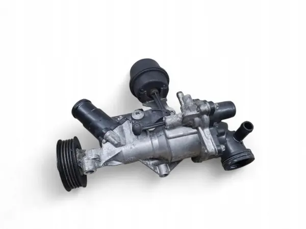 Mercedes-Benz Vattenpump OEM A2702000007 - Begagnad image 2