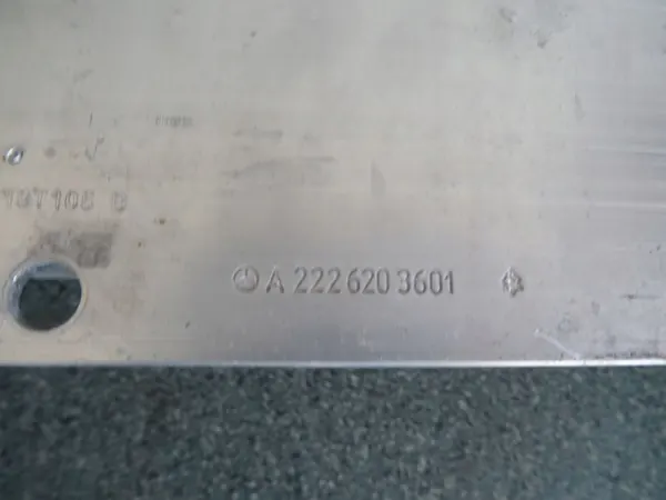 Viga de parachoques delantera Mercedes-Benz OEM A2226203601 image 3