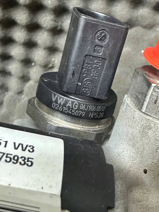 5Q0906009E Soupape Régulateur Pression Carburant VW Audi image 6