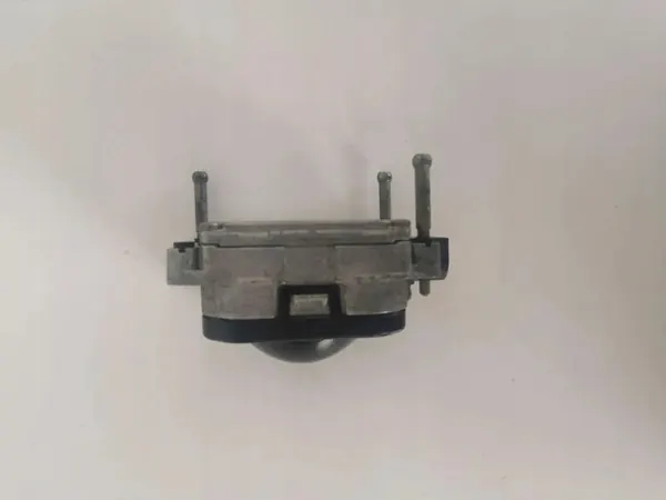 Radar Mercedes-Benz OEM A2059007022 para Clase C W205 image 4