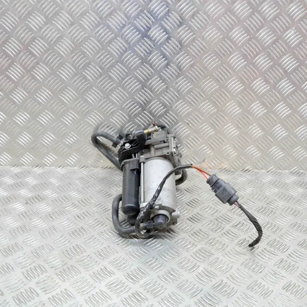 Tesla Model S Luftkompressor OEM 4154066001 - Begagnad image 4