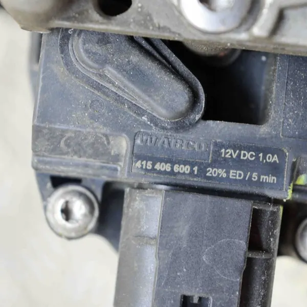 Tesla Model S Luftkompressor OEM 4154066001 - Begagnad image 7