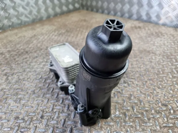 Chrysler Pacifica 2017 Oljefilterfäste image 5