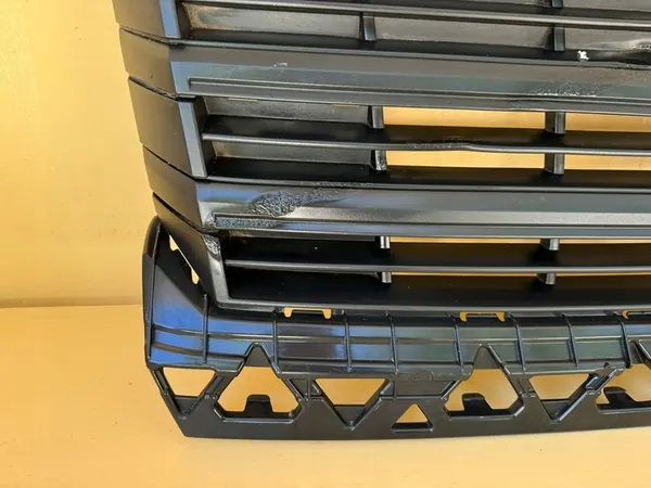 GRILL ATRAPA VW CRAFTER II image 3