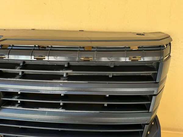 GRILL ATRAPA VW CRAFTER II image 6