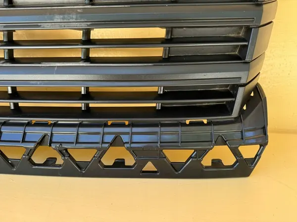 GRILL ATRAPA VW CRAFTER II image 7