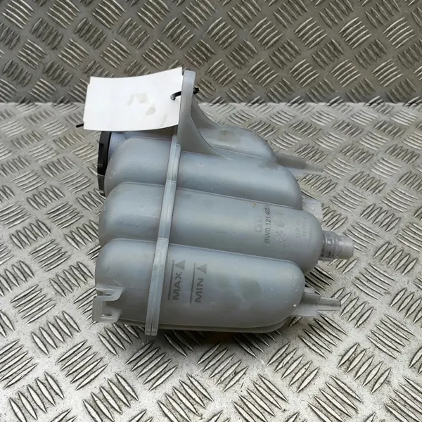 Vaso expansión Audi A4 B9 8W0121405L image 5