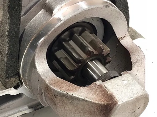 Motor de arranque Renault Megane IV 1.6 205CV image 4