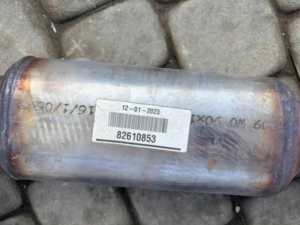Volvo OEM 32138529 Kompletter Auspufftopf image 5