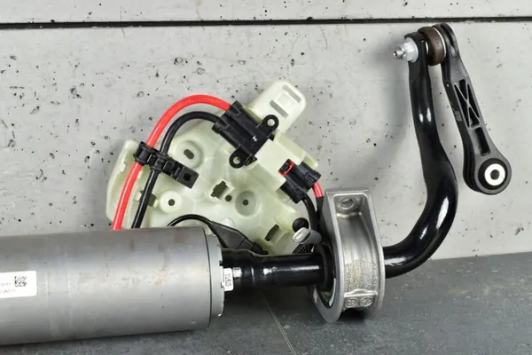 Aktiv stabiliseringsstag OEM 6899791 bak BMW X5/X6/X7 image 3