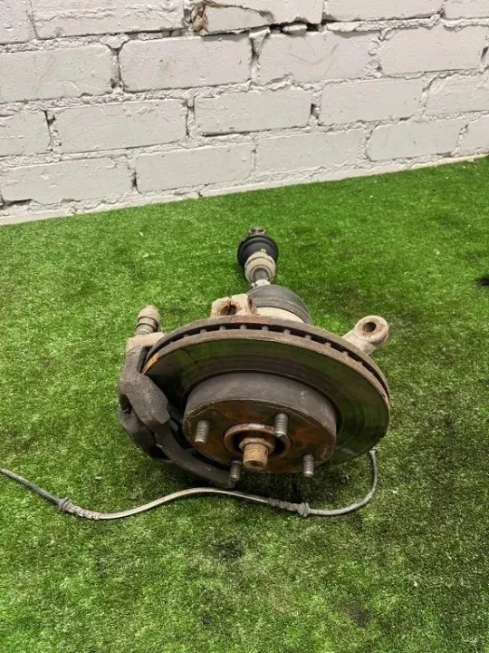 Cubo de roda dianteira Nissan NV200 OEM 40000BJ01B image 2