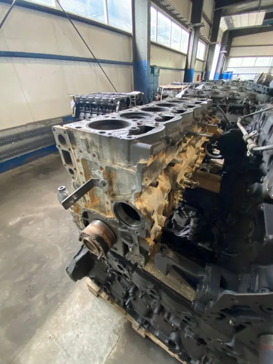 DAF MX-13 motorblok, zuigers, krukas - 530PK image 3