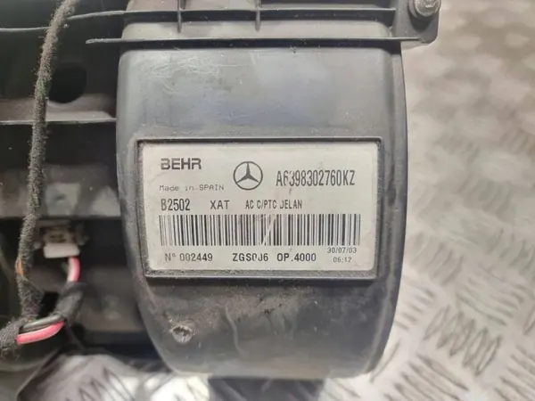 Mercedes-Benz Lämmitin Ilmastointi OEM A6398302760 image 3