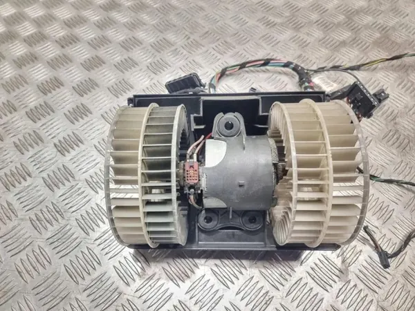 Mercedes-Benz Lämmitin Ilmastointi OEM A6398302760 image 4