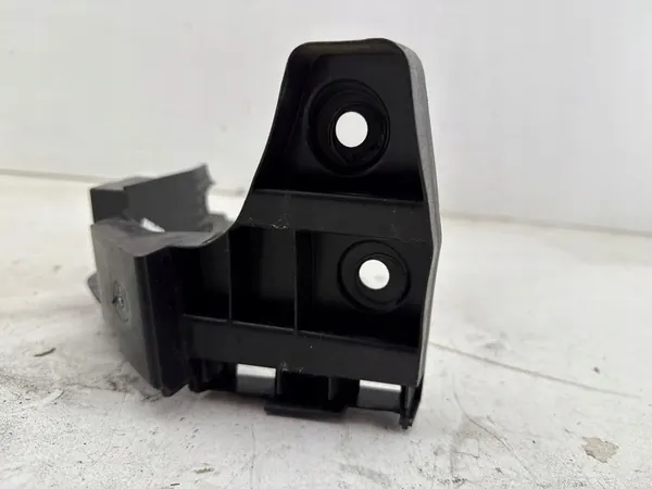 Volkswagen Golf VIII 2023 Suporte de Para-choque Traseiro image 3