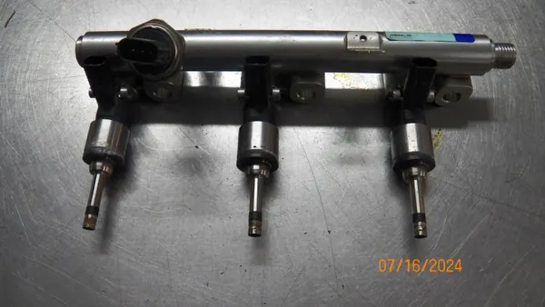 Carril inyector Kia Stonic 1.0 T-GDI OEM 35350-07100 image 2