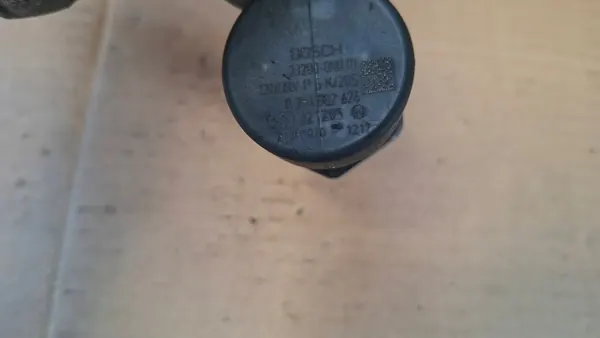 Polttoainepainetunnistimen venttiili OEM 0281002626 image 3
