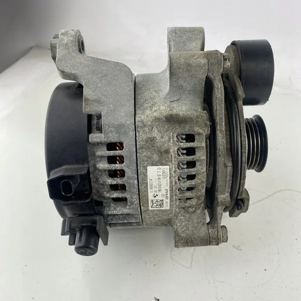 Generaattori jännittimellä BMW F39 F40 F44 M135iX 2021 image 5