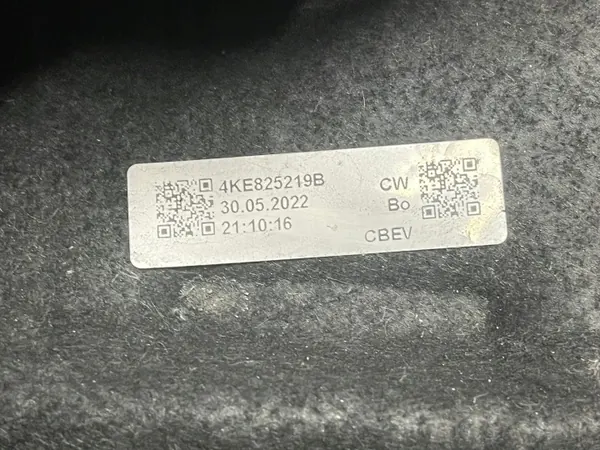 Audi E-Tron achterbumperabsorber OEM 4KE825219C image 3