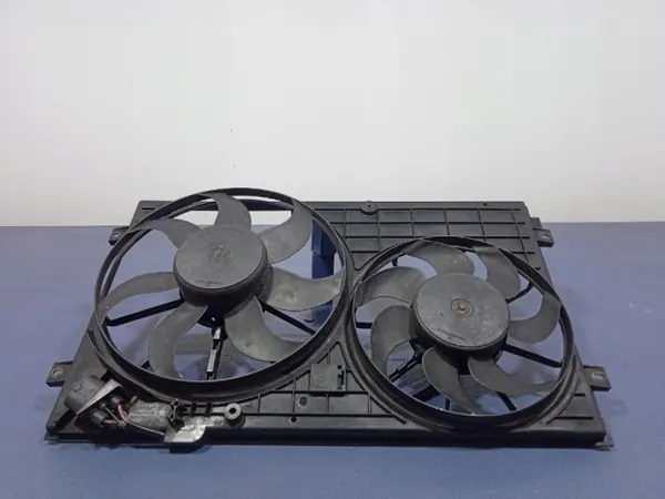 Ventilador do radiador VW Touran I 1.9 TDI OEM 1K0121207T image 2