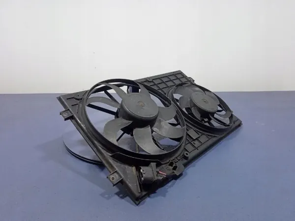 Ventilador do radiador VW Touran I 1.9 TDI OEM 1K0121207T image 3