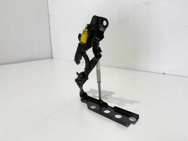 Audi A6 C8 Rechter Motorkapscharnier OEM 4K0823302A image 3
