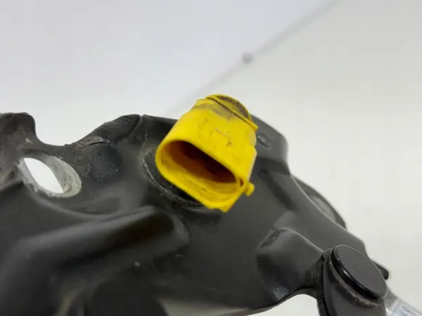 Audi A6 C8 Rechter Motorkapscharnier OEM 4K0823302A image 9