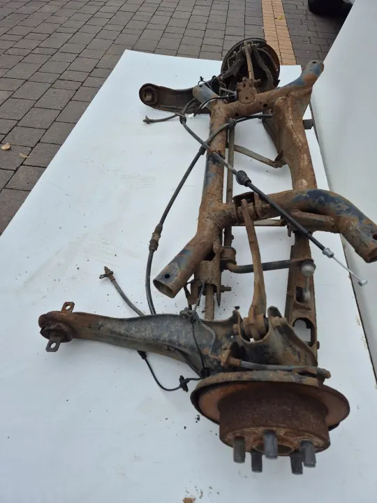 Mitsubishi Lancer XI X Hinterachsschwinge OEM image 3