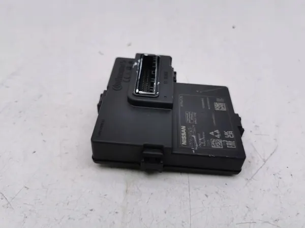 Nissan Juke II Keyless-moduuli OEM 285E26PW1E image 3