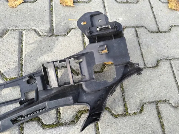 Voorbumper Steun Rechts w205 A2058853265 image 3