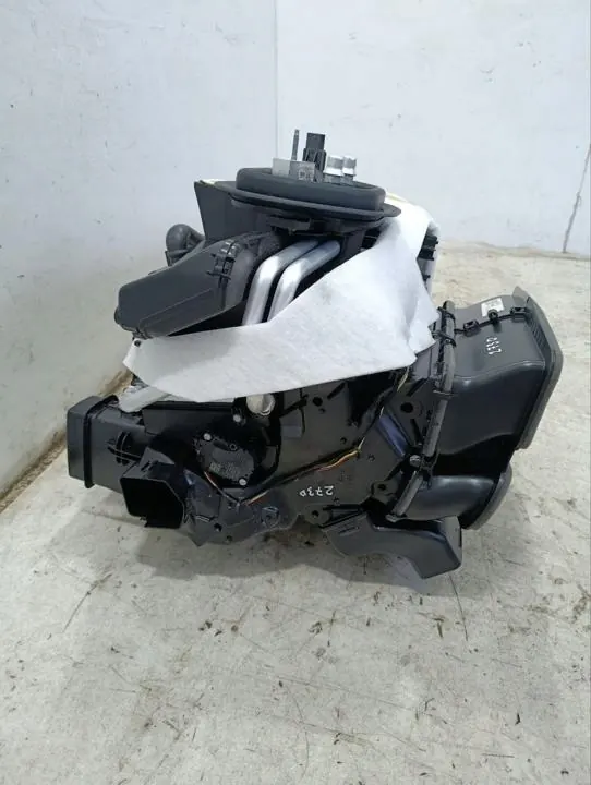 Mercedes-Benz Bläshus OEM A2968304700 Begagnad image 3