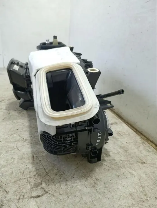 Mercedes-Benz Bläshus OEM A2968304700 Begagnad image 4