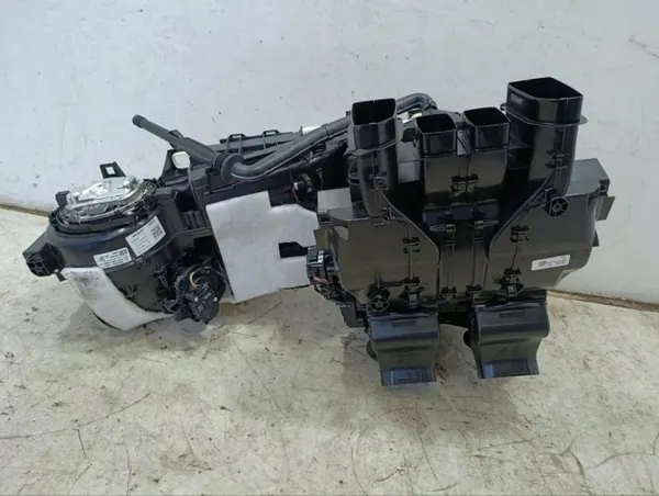 Mercedes-Benz Bläshus OEM A2968304700 Begagnad image 6