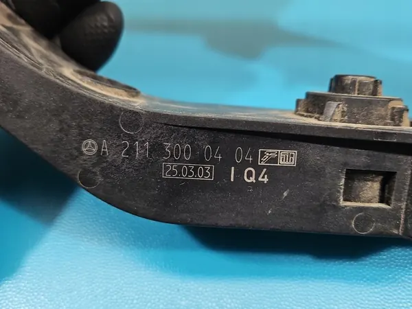 Gaspedaal Potentiometer Mercedes W211 3.2 CDI A2113000404 image 6