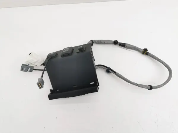 Tomada USB OEM 83410T0AK210M1 para Honda CR-V 2013 image 2
