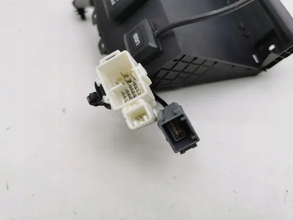 Tomada USB OEM 83410T0AK210M1 para Honda CR-V 2013 image 4