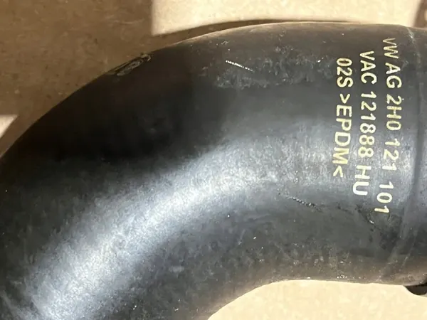 Tuyau d'intercooler VW AMAROK 2.0 TDI 2H0121101 image 3