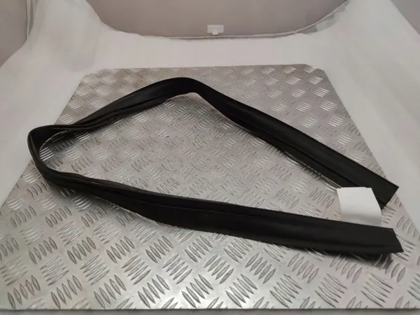 Pièces de seuil et pilier Lexus NX OEM 6786378010 image 2