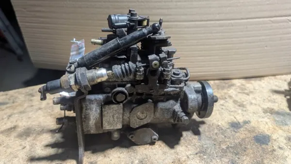 Pompe d'injection Ford Escort 1.8D OEM 0460494218 image 2