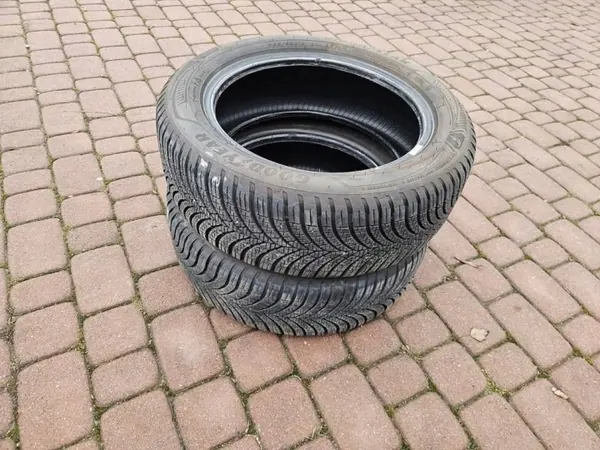 2x Neumáticos Goodyear Vector 4Seasons 195/55R16 91H image 2
