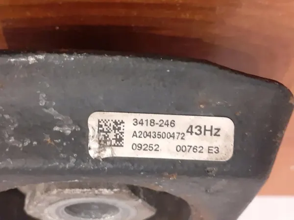 Bakre reduktorfäste OEM 11744 Mercedes-Benz E Coupé image 6