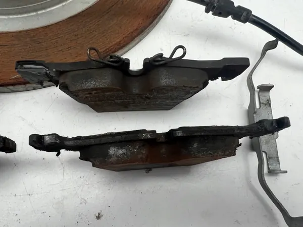 Bremscheiben & Beläge hinten MINI OEM 6799367 image 4