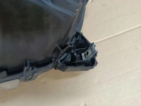 VW Amarok Oikea Etuvalaisin Alkuperäinen image 5