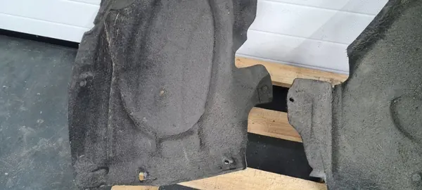 Audi A6 C6 Vasemman Etupuskuri 4F0821133P image 2