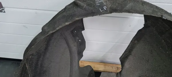 Audi A6 C6 Vasemman Etupuskuri 4F0821133P image 3