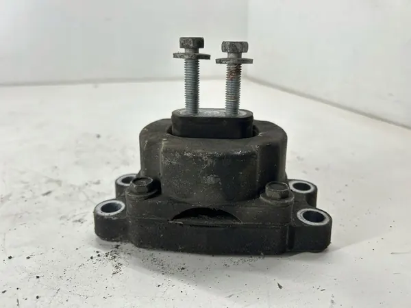 Dodge Charger 2015 Vaihteiston kiinnitys image 2