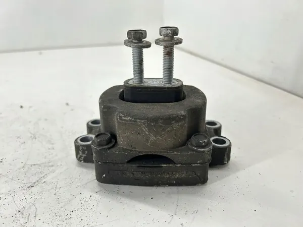 Dodge Charger 2015 Vaihteiston kiinnitys image 3